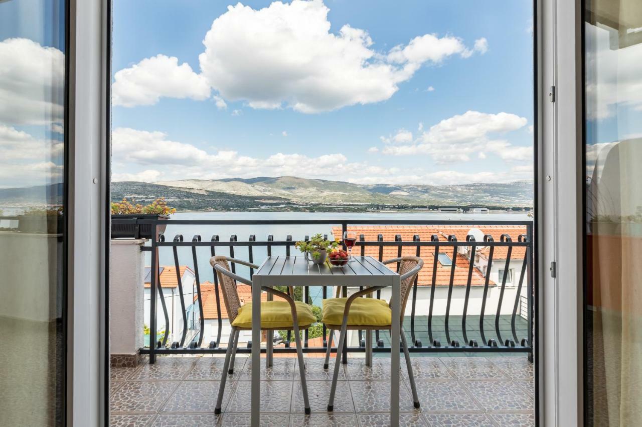 Apartments Rogulj Trogir Bagian luar foto