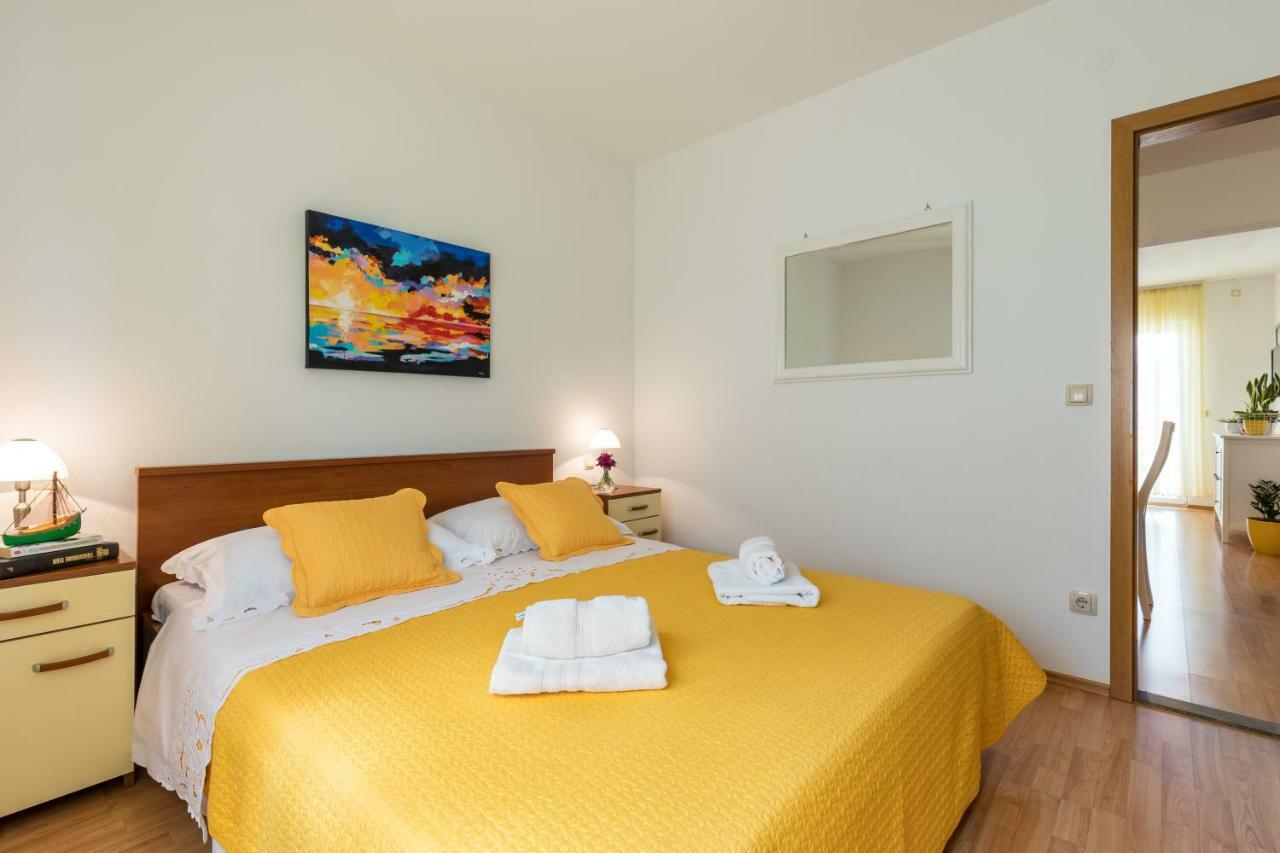 Apartments Rogulj Trogir Bagian luar foto
