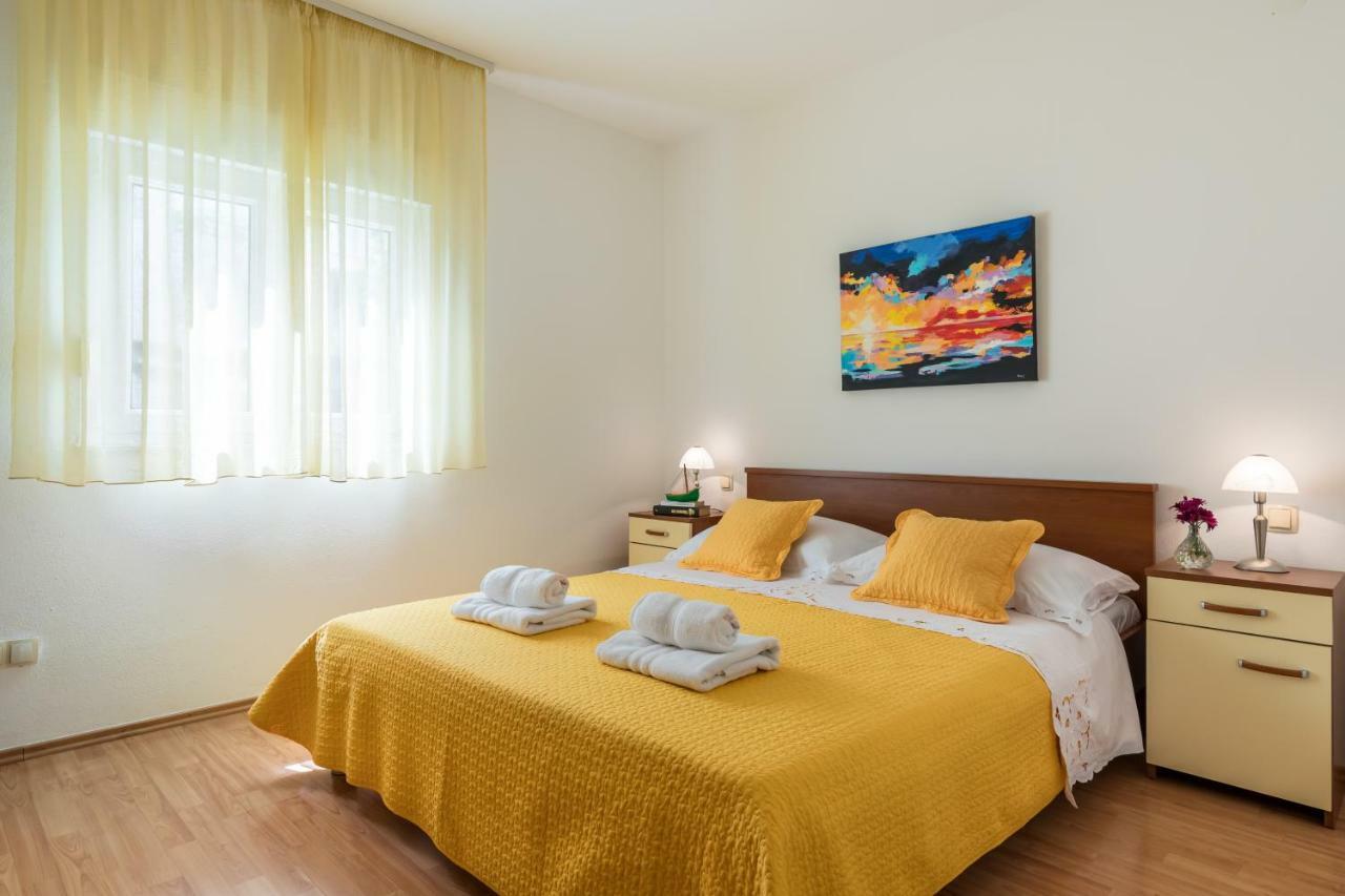 Apartments Rogulj Trogir Bagian luar foto