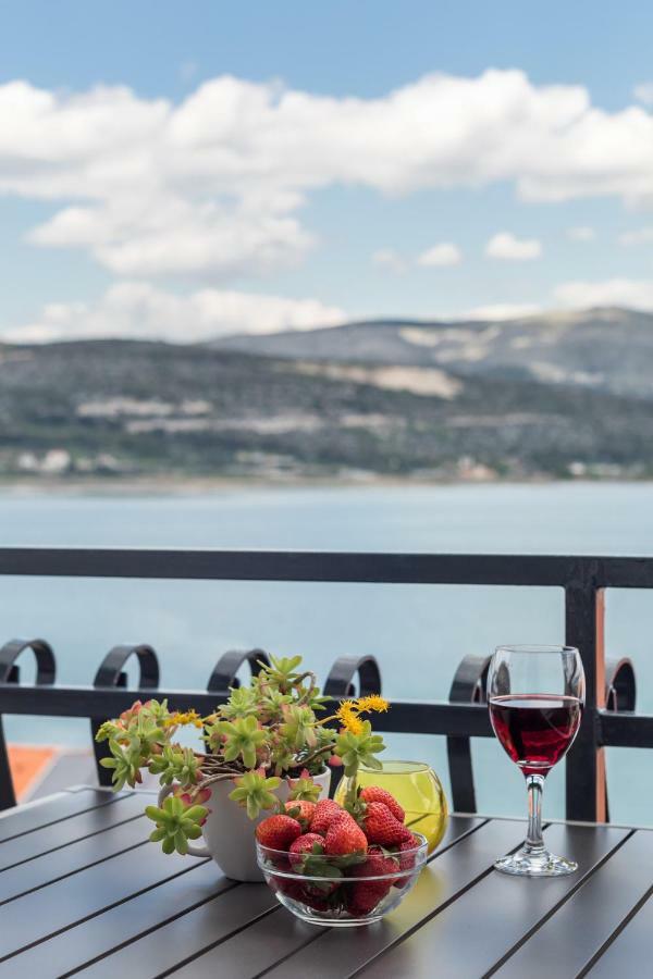 Apartments Rogulj Trogir Bagian luar foto