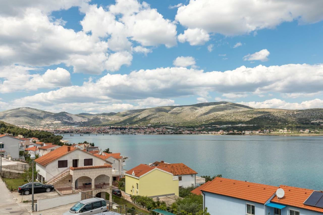 Apartments Rogulj Trogir Bagian luar foto