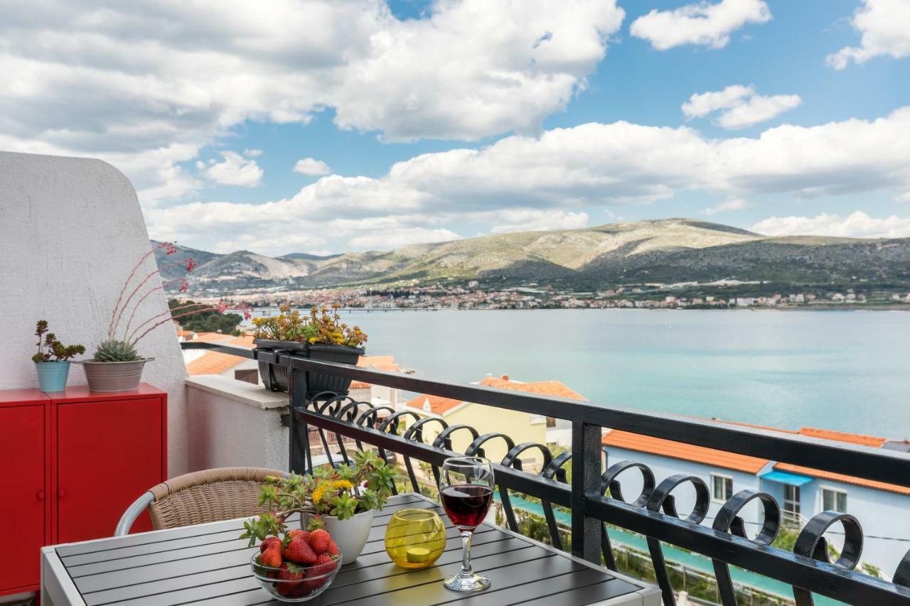 Apartments Rogulj Trogir Bagian luar foto