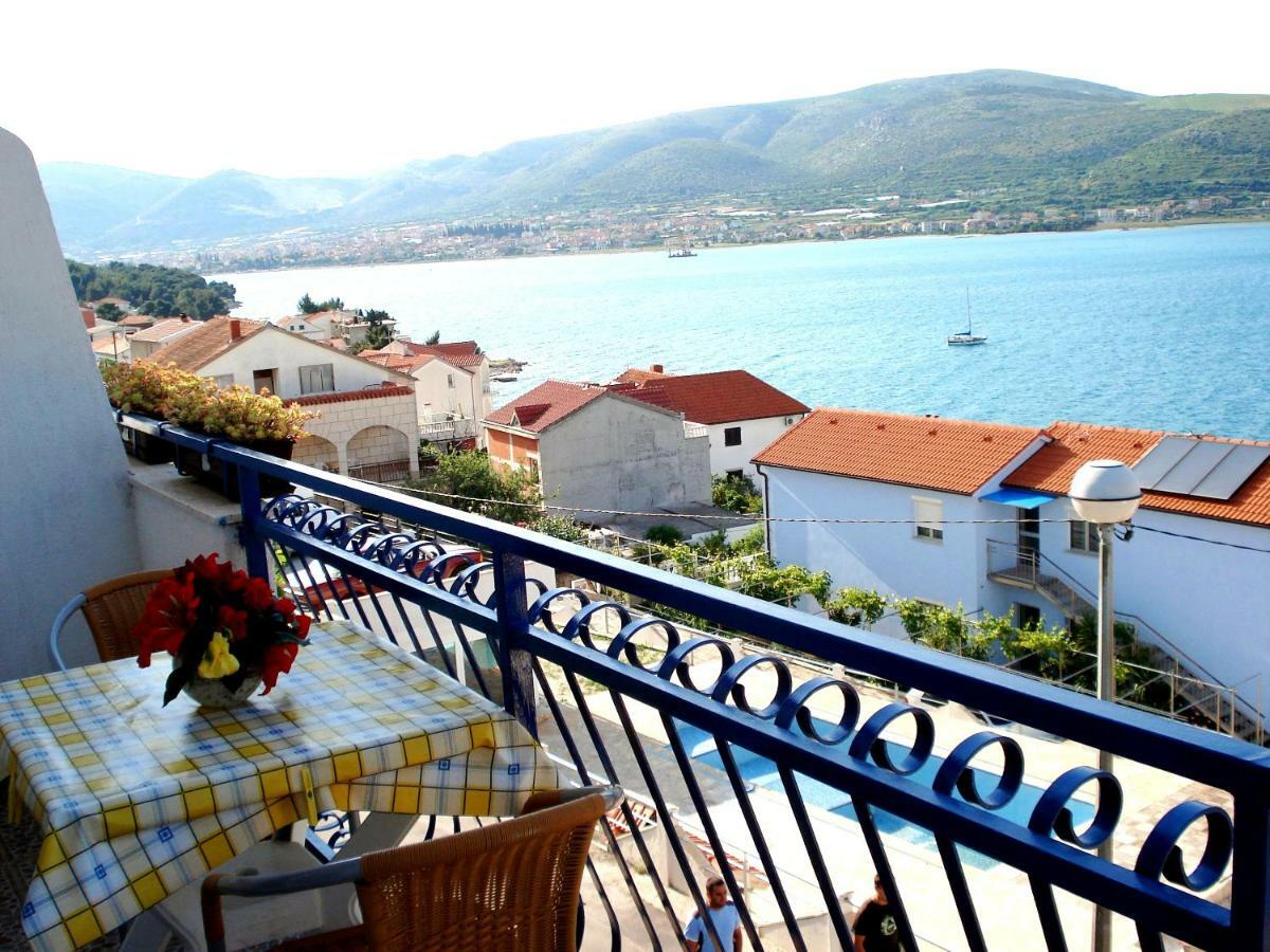 Apartments Rogulj Trogir Bagian luar foto