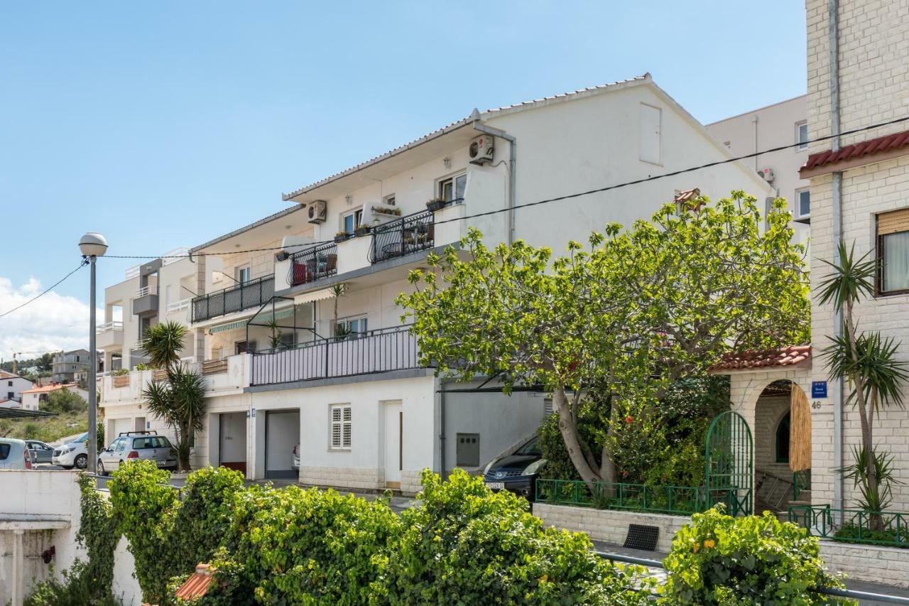 Apartments Rogulj Trogir Bagian luar foto